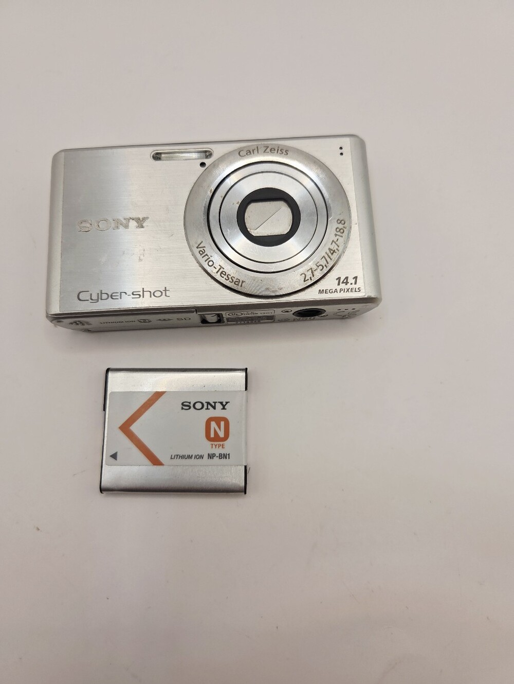 Sony Cyber-shot DSC-W330 Digital Camera 14.1MP 4x Optical Zoom - Picture 16 of 16